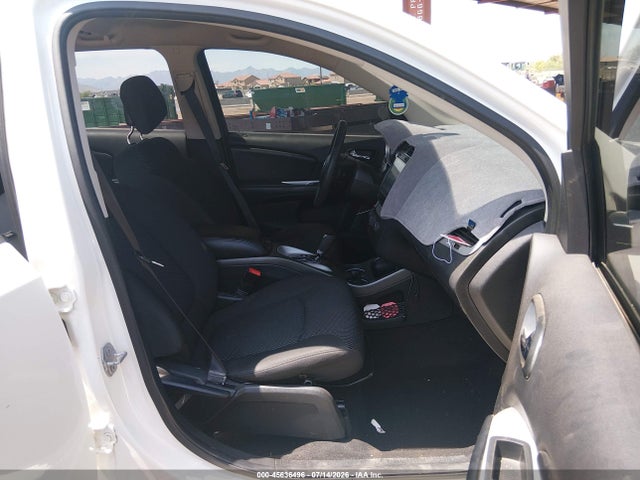 3C4PDCBG5JT475923 Dodge Journey Sxt
