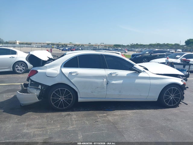 2021 Mercedes-benz C 300 Sedan მანქანა იყიდება აუქციონზე, vin: W1KWF8DB1MR652085, აუქციონის ნომერი: 45636708