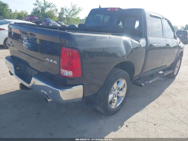 45636714 :رقم المزاد ، 1C6RR7LM1HS875034 vin ، 2017 Ram 1500 Big Horn  4x4 5'7 Box مزاد بيع