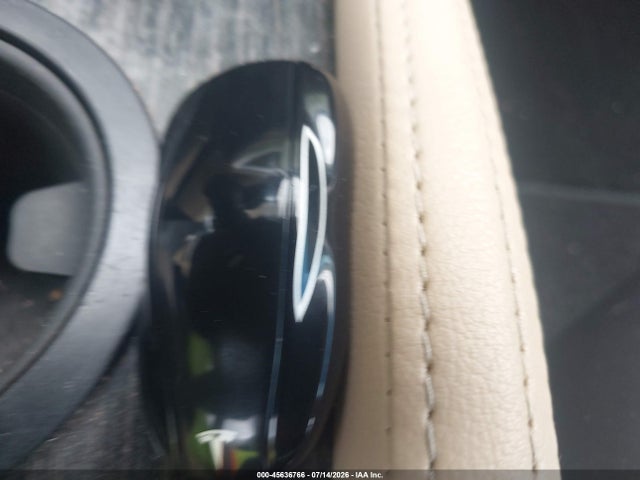 45636766 :رقم المزاد ، 5YJSA1H16EFP45613 vin ، 2014 Tesla Model S P85 مزاد بيع