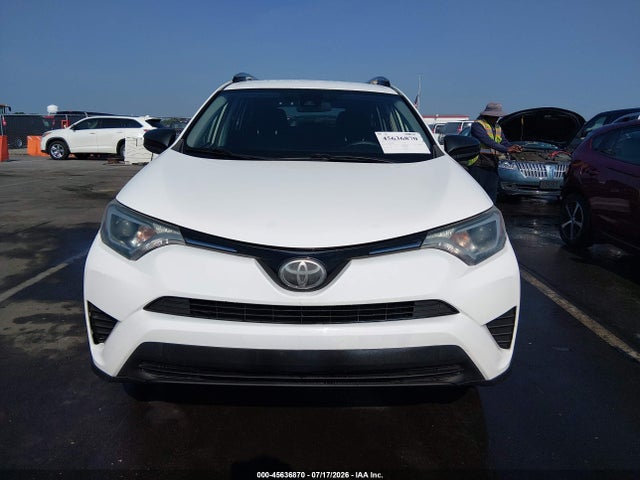 2017 Toyota Rav4 Le მანქანა იყიდება აუქციონზე, vin: JTMZFREV4HJ700575, აუქციონის ნომერი: 45636870