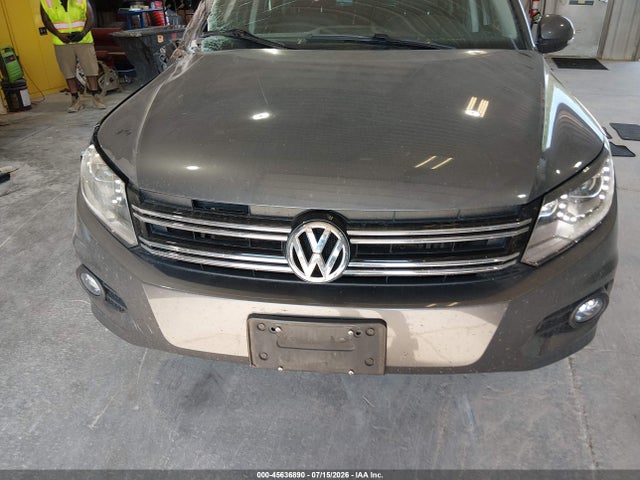 2016 Volkswagen Tiguan Se მანქანა იყიდება აუქციონზე, vin: WVGBV7AXXGW522927, აუქციონის ნომერი: 45636890