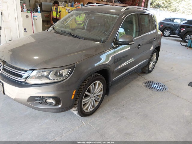 2016 Volkswagen Tiguan Se მანქანა იყიდება აუქციონზე, vin: WVGBV7AXXGW522927, აუქციონის ნომერი: 45636890