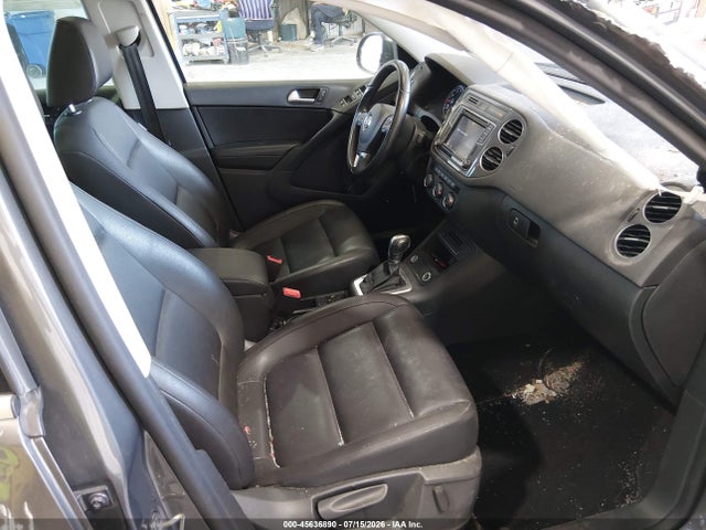 2016 Volkswagen Tiguan Se მანქანა იყიდება აუქციონზე, vin: WVGBV7AXXGW522927, აუქციონის ნომერი: 45636890