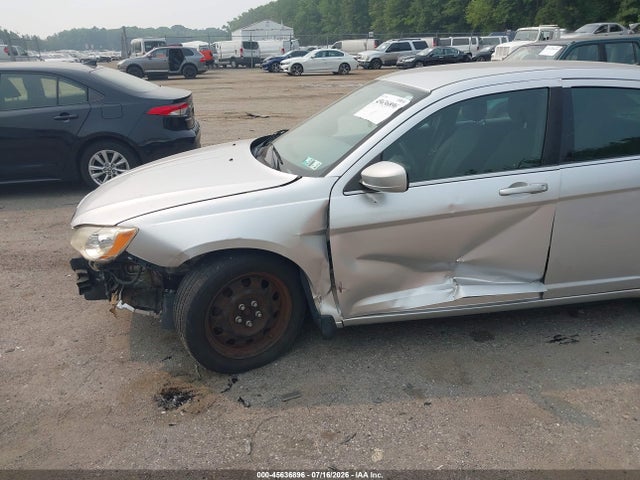 Продаж на аукціоні авто 2011 Chrysler 200 Lx, vin: 1C3BC4FB7BN535398, номер лоту: 45636896