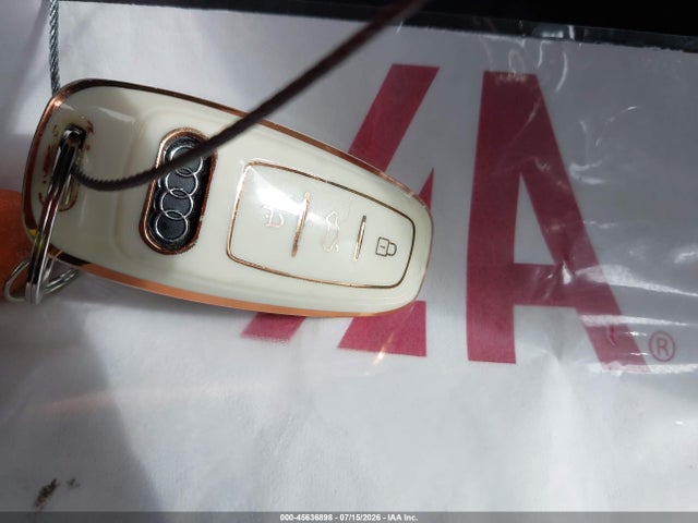 45636898 :رقم المزاد ، WA1LAAGE6KB008283 vin ، 2019 Audi E-tron Premium Plus مزاد بيع