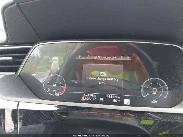 45636898 :رقم المزاد ، WA1LAAGE6KB008283 vin ، 2019 Audi E-tron Premium Plus مزاد بيع