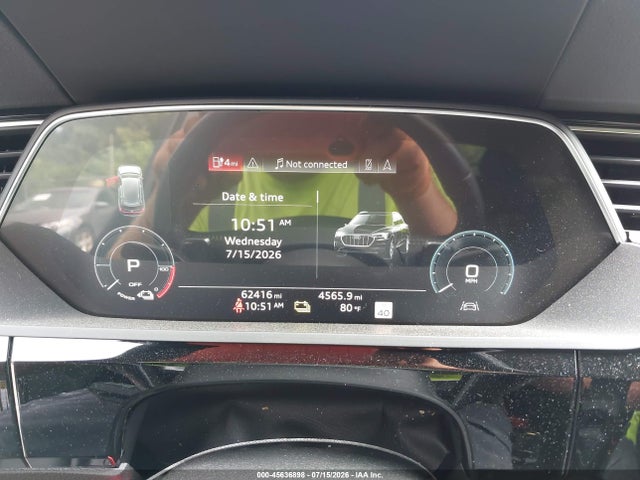45636898 :رقم المزاد ، WA1LAAGE6KB008283 vin ، 2019 Audi E-tron Premium Plus مزاد بيع