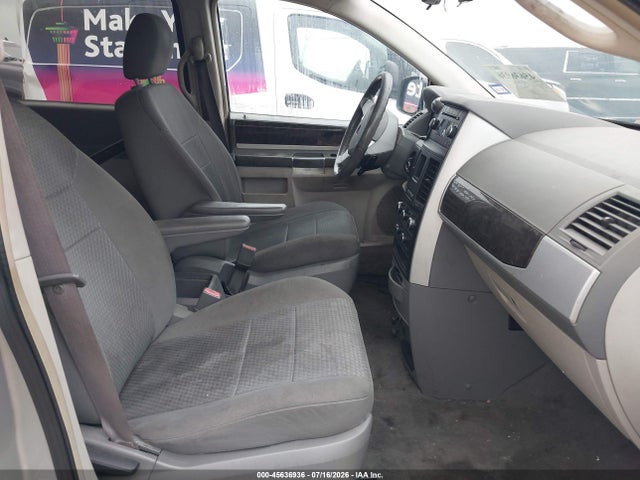 Продажа на аукционе авто 2010 Dodge Grand Caravan Sxt, vin: 2D4RN5D11AR215583, номер лота: 45636936