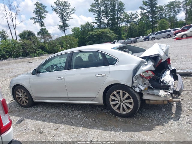 2013 Volkswagen Passat 2.5l Sel Premium მანქანა იყიდება აუქციონზე, vin: 1VWCP7A34DC002331, აუქციონის ნომერი: 45636952