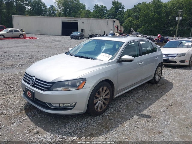 2013 Volkswagen Passat 2.5l Sel Premium მანქანა იყიდება აუქციონზე, vin: 1VWCP7A34DC002331, აუქციონის ნომერი: 45636952
