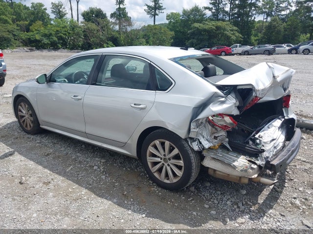 2013 Volkswagen Passat 2.5l Sel Premium მანქანა იყიდება აუქციონზე, vin: 1VWCP7A34DC002331, აუქციონის ნომერი: 45636952