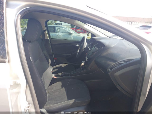 1FADP3F23GL320001 Ford FOCUS SE