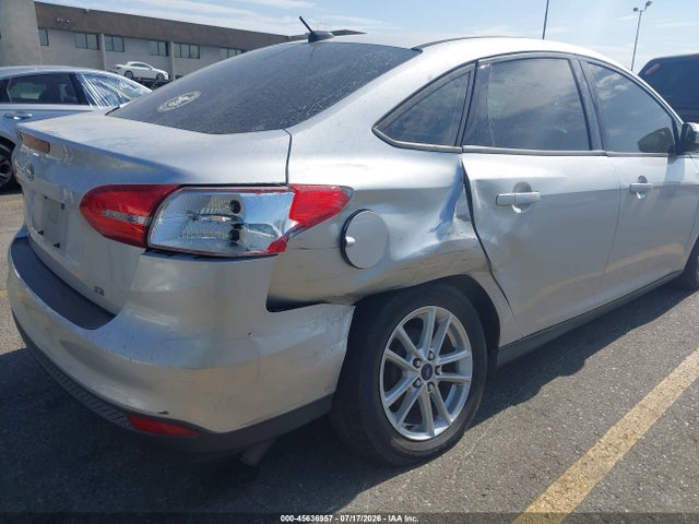 1FADP3F23GL320001 Ford FOCUS SE