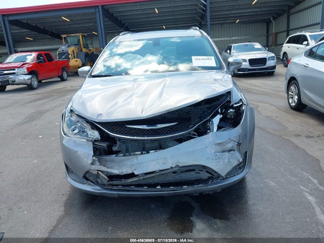 Продаж на аукціоні авто 2017 Chrysler Pacifica Limited, vin: 2C4RC1GG9HR747928, номер лоту: 45636989