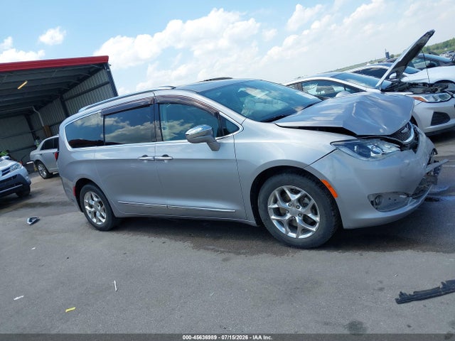 Продаж на аукціоні авто 2017 Chrysler Pacifica Limited, vin: 2C4RC1GG9HR747928, номер лоту: 45636989
