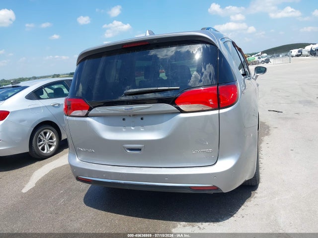 Продаж на аукціоні авто 2017 Chrysler Pacifica Limited, vin: 2C4RC1GG9HR747928, номер лоту: 45636989