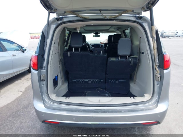 Продаж на аукціоні авто 2017 Chrysler Pacifica Limited, vin: 2C4RC1GG9HR747928, номер лоту: 45636989