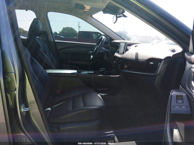 5N1AT3BA6MC774613 Nissan Rogue Sv Fwd