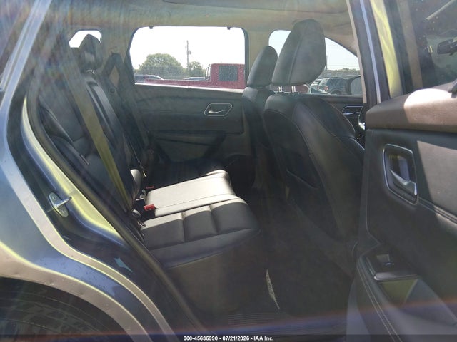 5N1AT3BA6MC774613 Nissan Rogue Sv Fwd