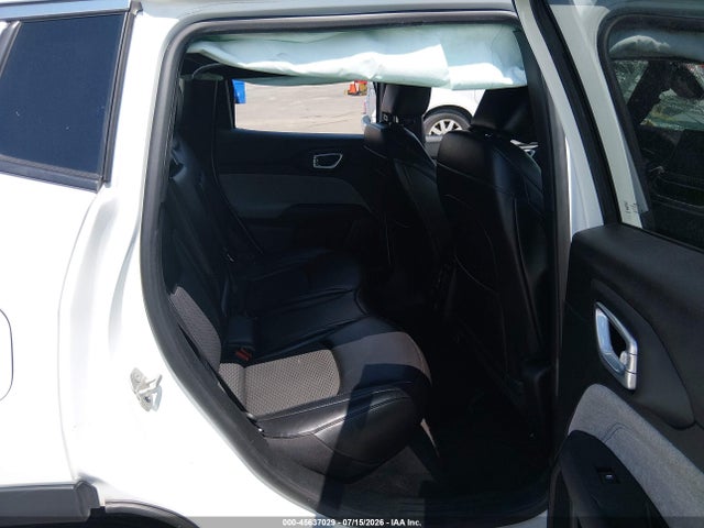 Продаж на аукціоні авто 2023 Jeep Compass Latitude 4x4, vin: 3C4NJDBNXPT561726, номер лоту: 45637029