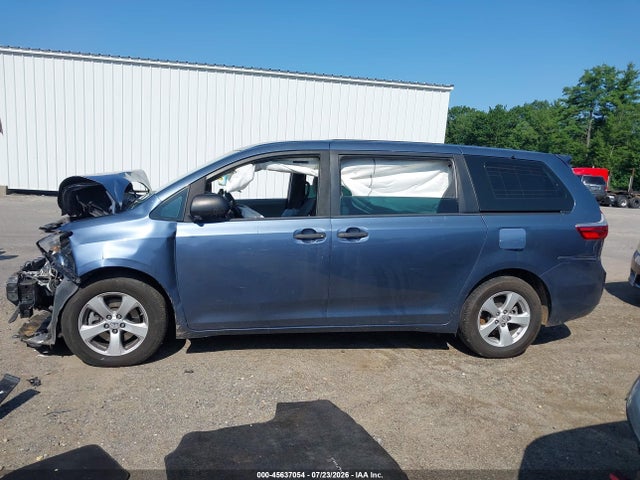 Toyota Sienna L 7 Passenger 2017 5TDZZ3DC0HS776298 Image 15