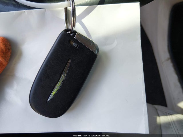 45637104 :رقم المزاد ، 1C3CCCAB4FN607119 vin ، 2015 Chrysler 200 Limited مزاد بيع
