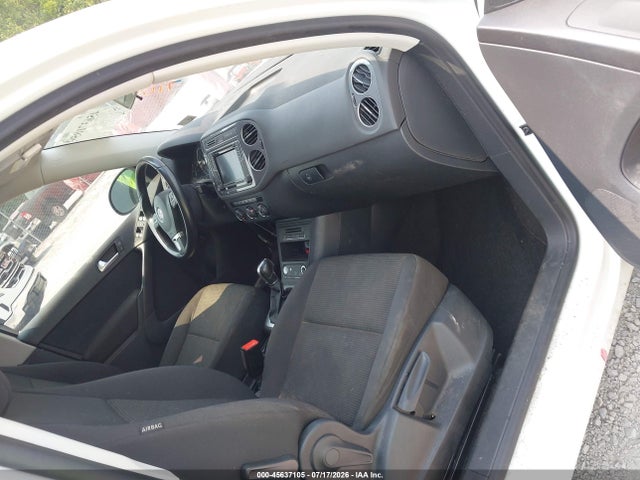 Продажа на аукционе авто 2017 Volkswagen Tiguan 2.0t/2.0t S, vin: WVGBV7AX6HK044031, номер лота: 45637105