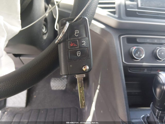 Продажа на аукционе авто 2021 Volkswagen Atlas Cross Sport 2.0t S, vin: 1V2AC2CA8MC235583, номер лота: 45637131