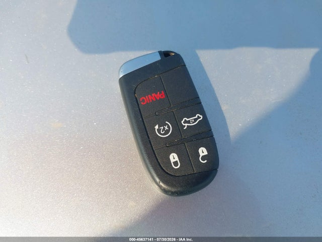 Продажа на аукционе авто 2015 Chrysler 200 Limited, vin: 1C3CCCAB1FN722552, номер лота: 45637141