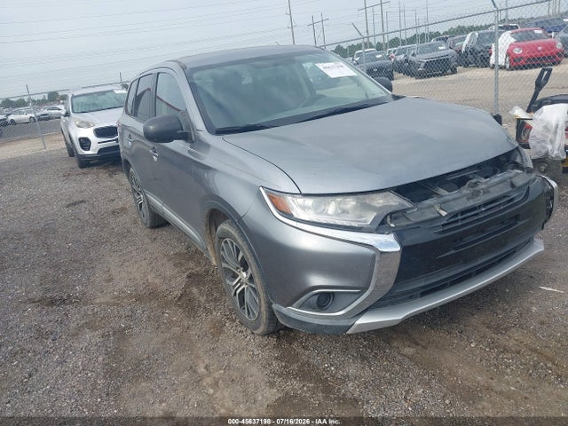 Aukcja sprzedaży 2018 Mitsubishi Outlander Es, vin: JA4AD2A31JZ052435, numer aukcji: 45637198