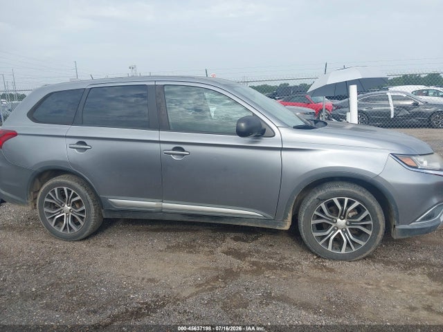 Aukcja sprzedaży 2018 Mitsubishi Outlander Es, vin: JA4AD2A31JZ052435, numer aukcji: 45637198