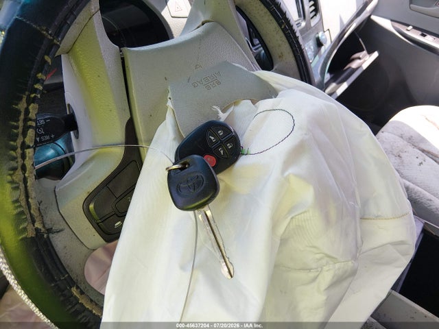 45637204 :رقم المزاد ، 5TDKK3DC6CS237084 vin ، 2012 Toyota Sienna Le V6 8 Passenger مزاد بيع