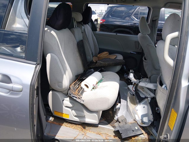 45637204 :رقم المزاد ، 5TDKK3DC6CS237084 vin ، 2012 Toyota Sienna Le V6 8 Passenger مزاد بيع