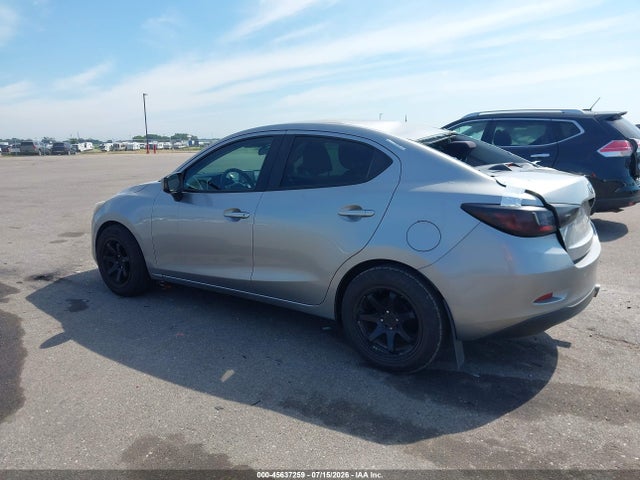 3MYDLBZV9GY105320 Scion IA