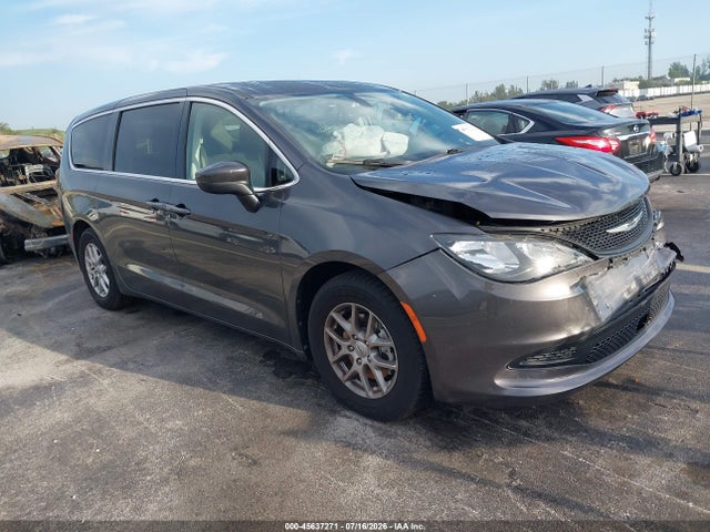 2022 Chrysler Voyager Lx მანქანა იყიდება აუქციონზე, vin: 2C4RC1CG8NR204135, აუქციონის ნომერი: 45637271