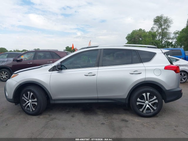 2T3BFREVXEW146909 Toyota RAV4 LE