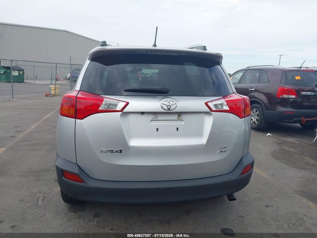 2T3BFREVXEW146909 Toyota RAV4 LE