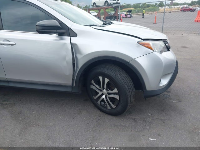 2T3BFREVXEW146909 Toyota RAV4 LE