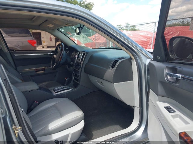2006 Chrysler 300c მანქანა იყიდება აუქციონზე, vin: 2C3LA63H96H450057, აუქციონის ნომერი: 45637363