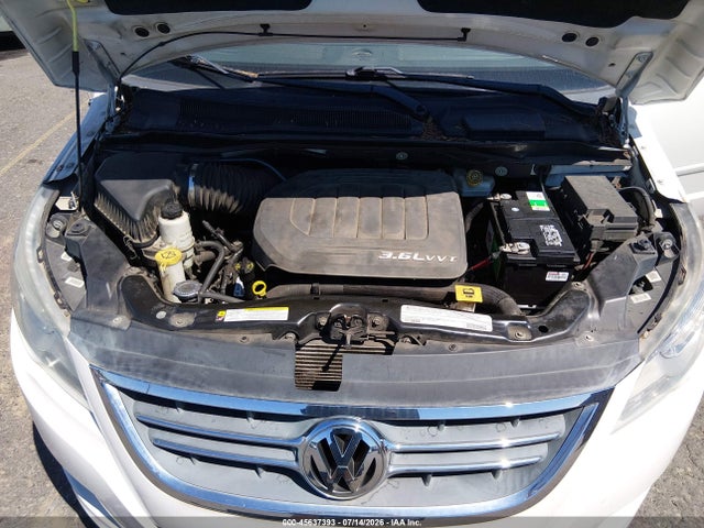 45637393 :رقم المزاد ، 2C4RVABG4CR136294 vin ، 2012 Volkswagen Routan Se مزاد بيع