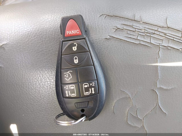 45637393 :رقم المزاد ، 2C4RVABG4CR136294 vin ، 2012 Volkswagen Routan Se مزاد بيع