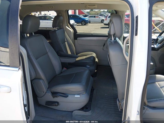 45637393 :رقم المزاد ، 2C4RVABG4CR136294 vin ، 2012 Volkswagen Routan Se مزاد بيع