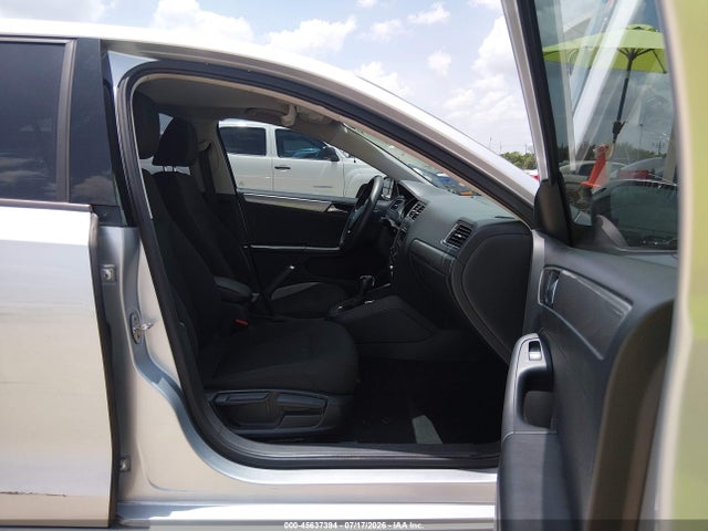 Aukcja sprzedaży 2015 Volkswagen Jetta 1.8t Se, vin: 3VWD17AJXFM233661, numer aukcji: 45637394