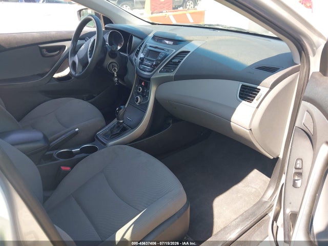 Продажа на аукционе авто 2015 Hyundai Elantra Se, vin: 5NPDH4AE4FH650778, номер лота: 45637406
