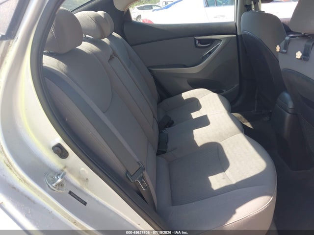 Продажа на аукционе авто 2015 Hyundai Elantra Se, vin: 5NPDH4AE4FH650778, номер лота: 45637406