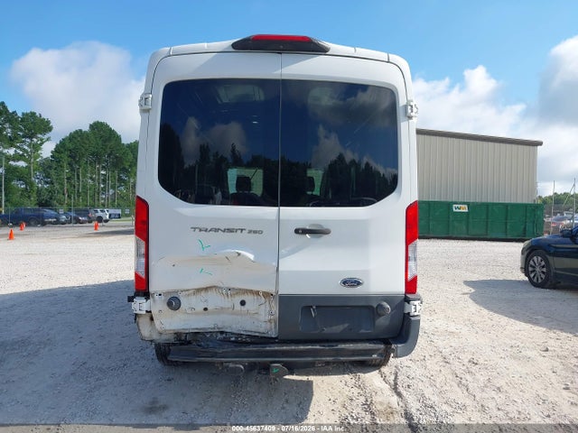 Ford Transit-250 2018 1FTYR2CM8JKA41047 Image 16