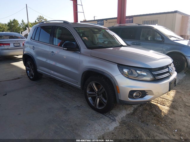 Продажа на аукционе авто 2017 Volkswagen Tiguan 2.0t Sport, vin: WVGUV7AX7HK010902, номер лота: 45637444