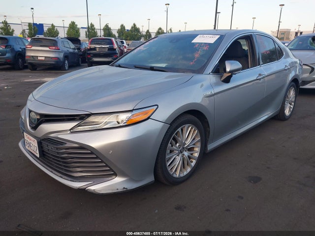 4T1B21HK0JU003873 Toyota Camry Hybrid Xle