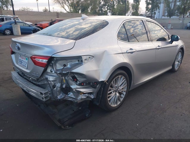 4T1B21HK0JU003873 Toyota Camry Hybrid Xle